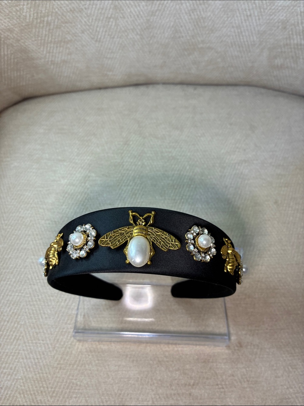 Source Unknown Black Satin Headband with Gold Bee and Pearl Details - Picture 8 of 10